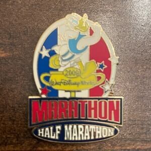 Disney Donald Duck Half Marathon Trading Pin Limited Edition 2000 Red White Blue